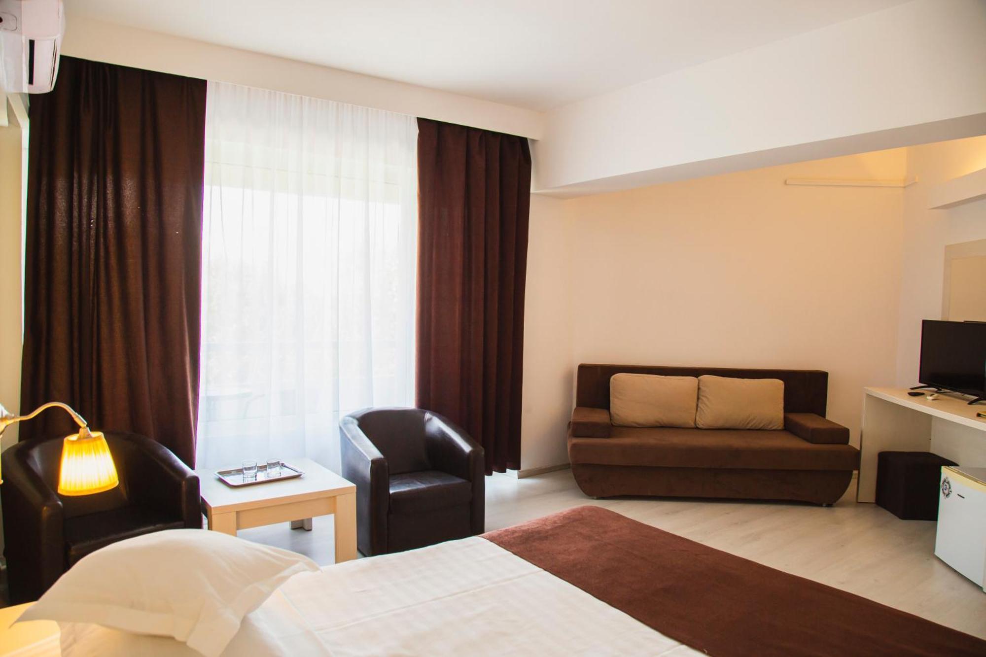 Hotel Ambasador Мамая Экстерьер фото