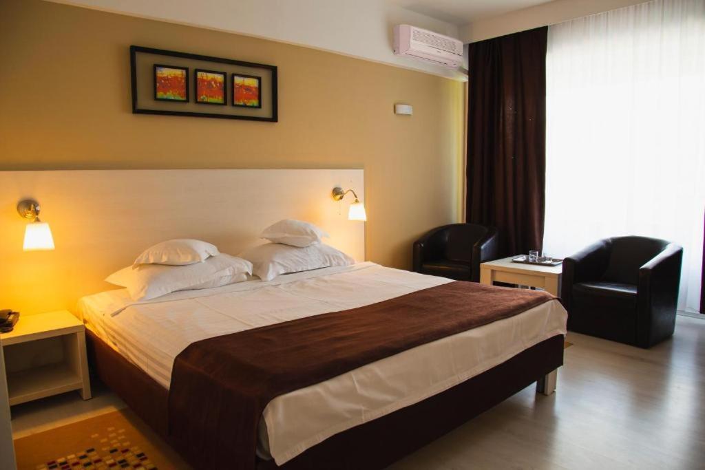 Hotel Ambasador Мамая Экстерьер фото