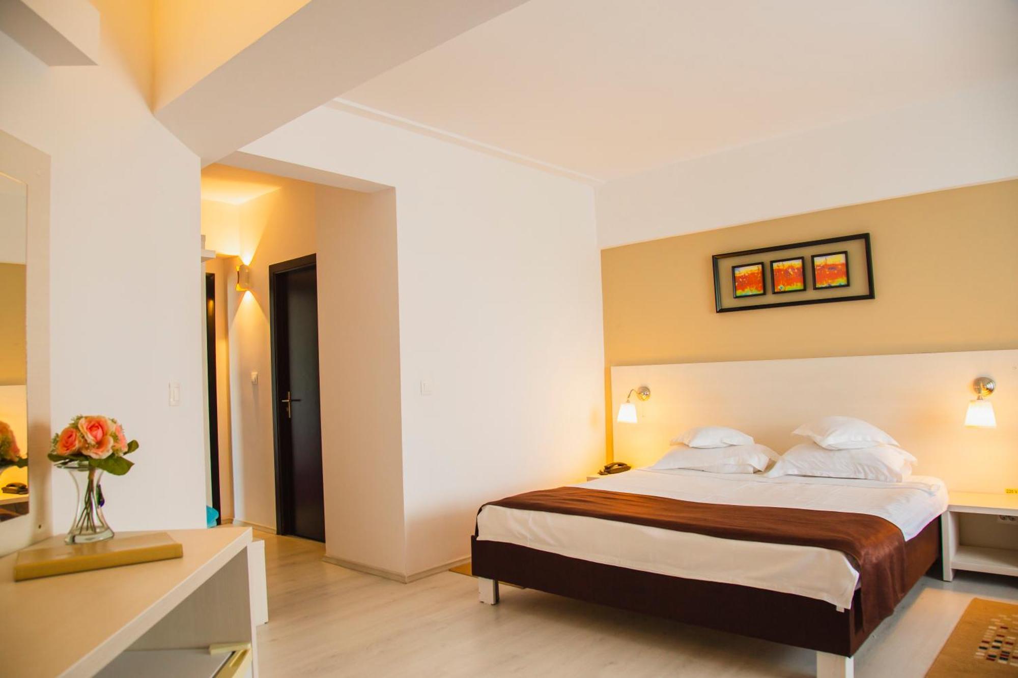 Hotel Ambasador Мамая Экстерьер фото